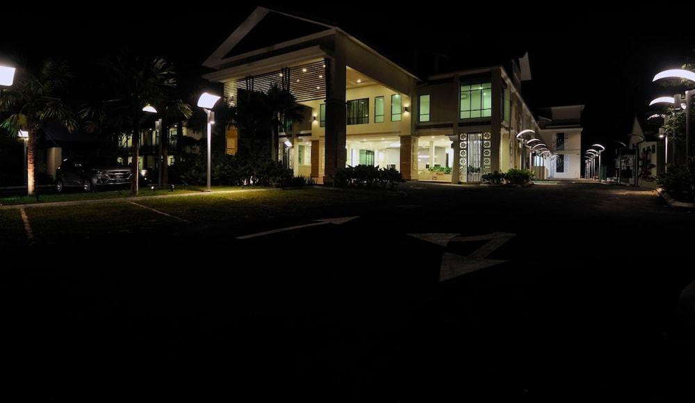 Hotel Espira Kinrara Puchong Esterno foto