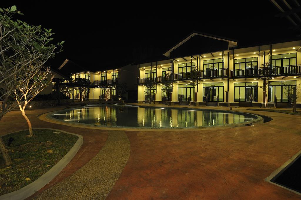Hotel Espira Kinrara Puchong Esterno foto