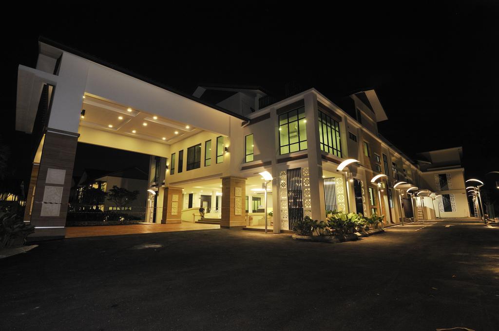 Hotel Espira Kinrara Puchong Esterno foto